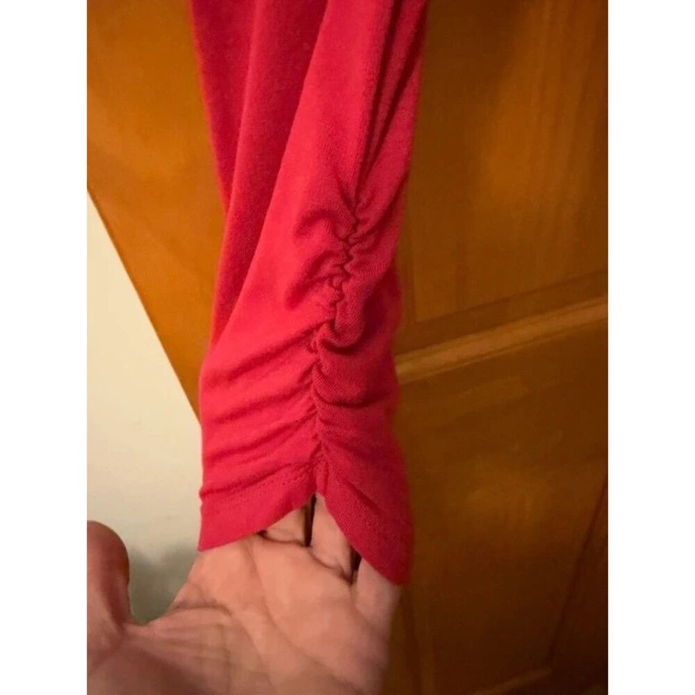 Ruched V-neck Top in Raspberry Red - Picture 4 of 6